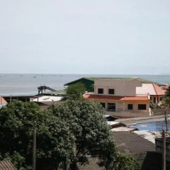 Tharapark View Hotel пляж