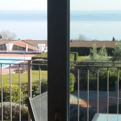 Отель Montecolo Resort Манерба-дель-Гарда балкон