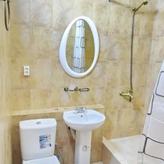 Hostel Inn Bishkek Бишкек ванная фото 2