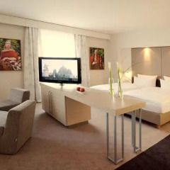 Estrel Hotel Berlin 4* Стандартный номер с двуспальной кроватью фото 9
