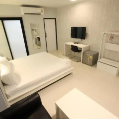 Отель Eazy Motel B.a.n.g.n.a 2* Стандартный номер с различными типами кроватей фото 4