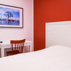 Hostel Snoozemore удобства в номере