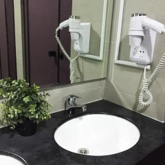 RedDoorz Hostel Кровать в общем номере с двухъярусной кроватью фото 12