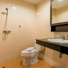 Hallo Patong Hotel & Restaurant 3* Стандартный номер с разными типами кроватей фото 7