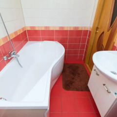 Гостиница "SelimVseh" Apartment at Valeka в Екатеринбурге отзывы, цены и фото номеров - забронировать гостиницу "SelimVseh" Apartment at Valeka онлайн Екатеринбург ванная фото 2