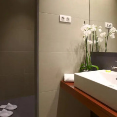 Отель Duquesa Suites 4* Улучшенный номер с различными типами кроватей фото 5