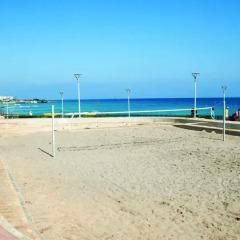 Отель Silver Sands Beach Hotel Кипр, Протарас - 10 отзывов об отеле, цены и фото номеров - забронировать отель Silver Sands Beach Hotel онлайн спортивное сооружение