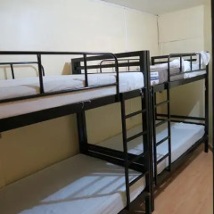 Red Lips Hostel Кровать в общем номере фото 6