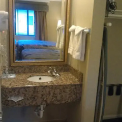 Отель Rodeway Inn Culver City 2* Стандартный номер с различными типами кроватей фото 10