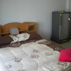 Отель Walkabout Guesthouse Паттайя комната для гостей фото 3