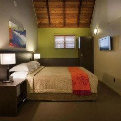 Scenic Hotel Bay of Islands сейф в номере