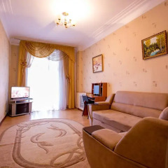 Апартаменты Apartments In The Center Of Nikolaev комната для гостей фото 3