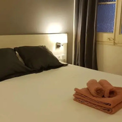 Отель Hostalin Barcelona Gran Via 3* Номер с различными типами кроватей (общая ванная комната) фото 3