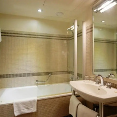 Iron Gate Hotel and Suites 5* Улучшенный номер с различными типами кроватей фото 5