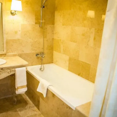 Гостиница Новомосковская 5* Стандартный номер с двуспальной кроватью фото 25