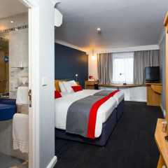 Отель Holiday Inn Express Glasgow City Centre Riverside 3* Стандартный номер с 2 отдельными кроватями фото 5
