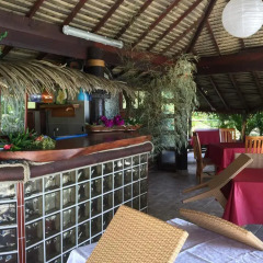 Отель Taoahere Beach House гостиничный бар
