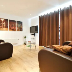 Отель Living by BridgeStreet, Manchester City Centre комната для гостей