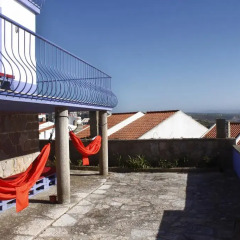 Отель Chill in Ericeira Surf House парковка