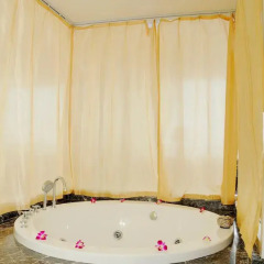 Moonlight Hotel Hue 4* Люкс с различными типами кроватей фото 5