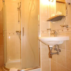 Гостиница Motel Natali Украина, Поляна - отзывы, цены и фото номеров - забронировать гостиницу Motel Natali онлайн ванная фото 2