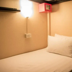 Bubble Space - Hostel Кровать в женском общем номере