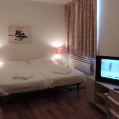 Апартаменты Gondola Apartments & Suites Студия с различными типами кроватей фото 16