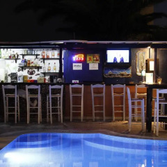 Отель Anny Studios Perissa Beach гостиничный бар