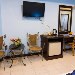 Отель The Grand Orchid Inn 2* Семейный номер Делюкс разные типы кроватей фото 6