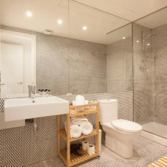 Отель Rent Top Apartments MACBA Испания, Барселона - отзывы, цены и фото номеров - забронировать отель Rent Top Apartments MACBA онлайн ванная фото 2