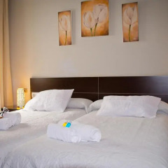 Отель Hostal La Muralla Стандартный номер с различными типами кроватей фото 17