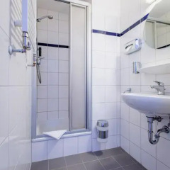 Отель a&o Hamburg Hauptbahnhof 2* Кровать в общем номере двухъярусные кровати фото 5