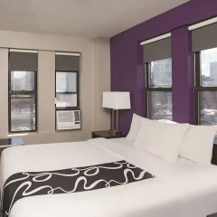 Отель La Quinta Inn & Suites New York City Central Park 2* Стандартный номер с двуспальной кроватью фото 6