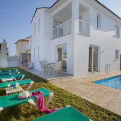 Отель Villa Dorothy бассейн
