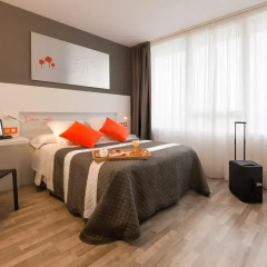 Hotel Elvilla Castejon 3* Улучшенный номер с различными типами кроватей фото 3