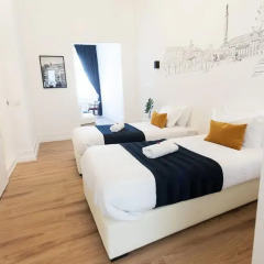 Отель Lisbon Check-In Guesthouse 3* Улучшенный номер с различными типами кроватей фото 2