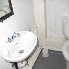 A To B Hotel 2* Стандартный номер фото 3