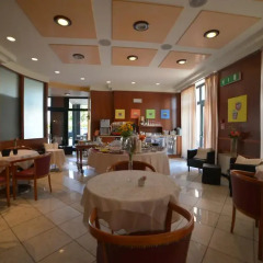 Hotel Leonardo Парма питание