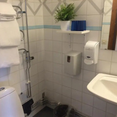 Отель Hotell Fridhemsgatan 3* Стандартный семейный номер с различными типами кроватей