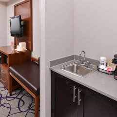 Отель Comfort Inn & Suites Frisco - Plano в номере фото 2