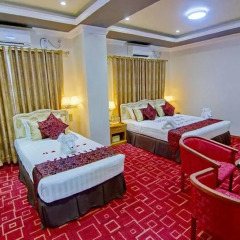 Myat Nan Yone Hotel 3* Семейный люкс с двуспальной кроватью фото 4