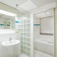 Отель The Aiyapura Bangkok 3* Представительский номер с различными типами кроватей фото 4