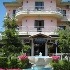 Drini Hotel 3* Стандартный номер с различными типами кроватей фото 2