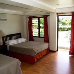 Отель Hans Travel Inn 3* Улучшенный номер с различными типами кроватей