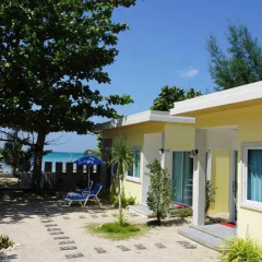 Отель TT Naiyang Beach Phuket 2* Улучшенный номер разные типы кроватей фото 12