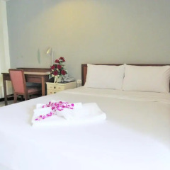 Отель JL Bangkok 3* Улучшенный номер с различными типами кроватей фото 8
