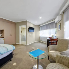 Отель Bendigo Central Deborah 3* Люкс повышенной комфортности с различными типами кроватей фото 5