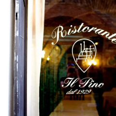 Отель Locanda Il Pino Италия, Сан-Джиминьяно - отзывы, цены и фото номеров - забронировать отель Locanda Il Pino онлайн гостиничный бар