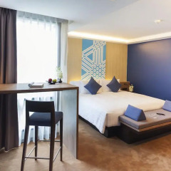 Отель U Sukhumvit Bangkok 4* Семейный номер Делюкс с двуспальной кроватью фото 5