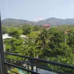 Отель Baan Oui Phuket Guest House балкон